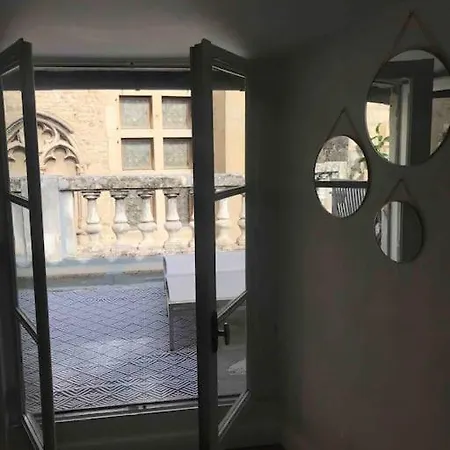 Appartement Grand En Maison De Valréas