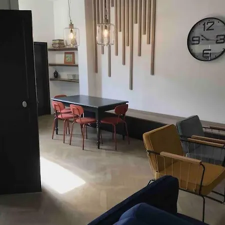 Appartement Grand En Maison De *